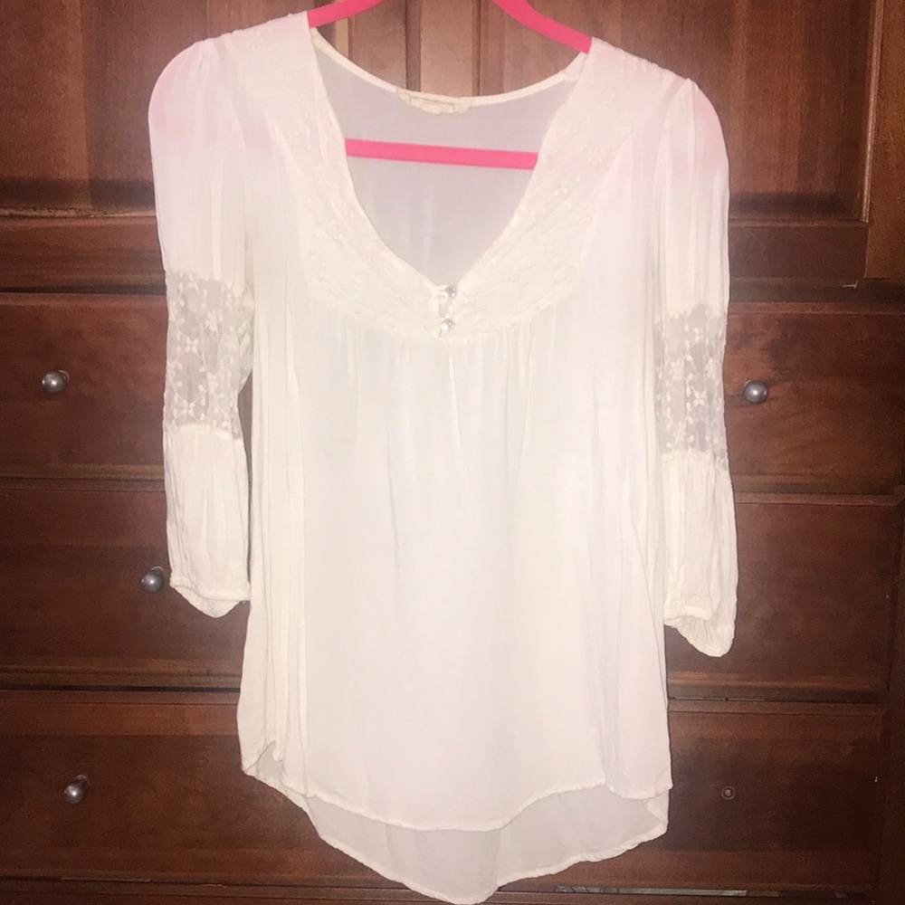 loose & flowy cream color blouse- mesh sleeves